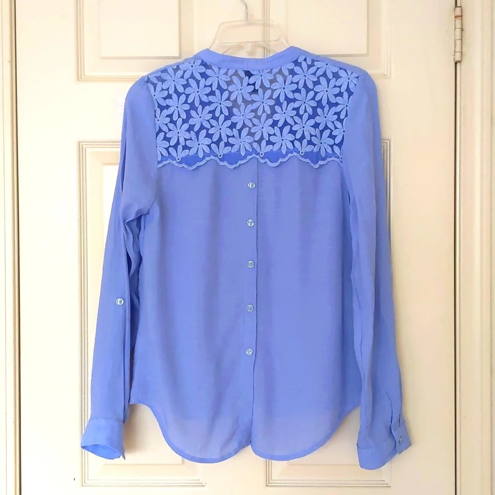 NWT. Express Button-Down Shirt with embroidery/sheer fabric pockets and back. - Picture 2 of 6